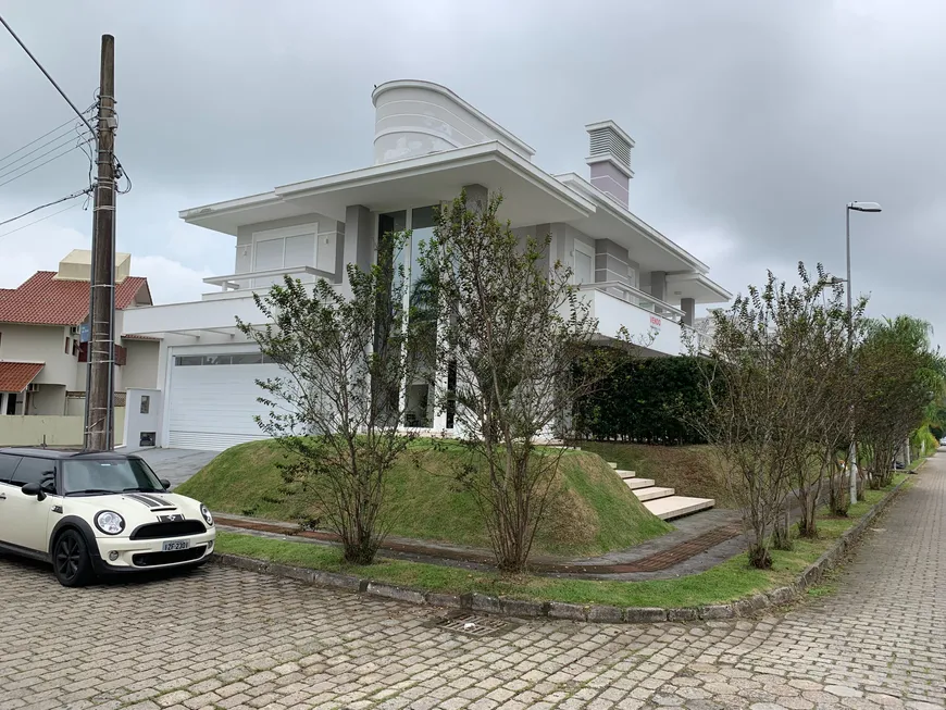 Foto 1 de Casa com 3 Quartos para alugar, 400m² em Jurerê Internacional, Florianópolis