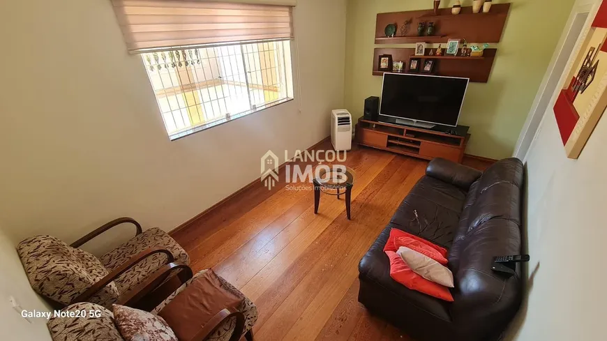 Foto 1 de Casa com 3 Quartos à venda, 163m² em Jardim Samambaia, Jundiaí