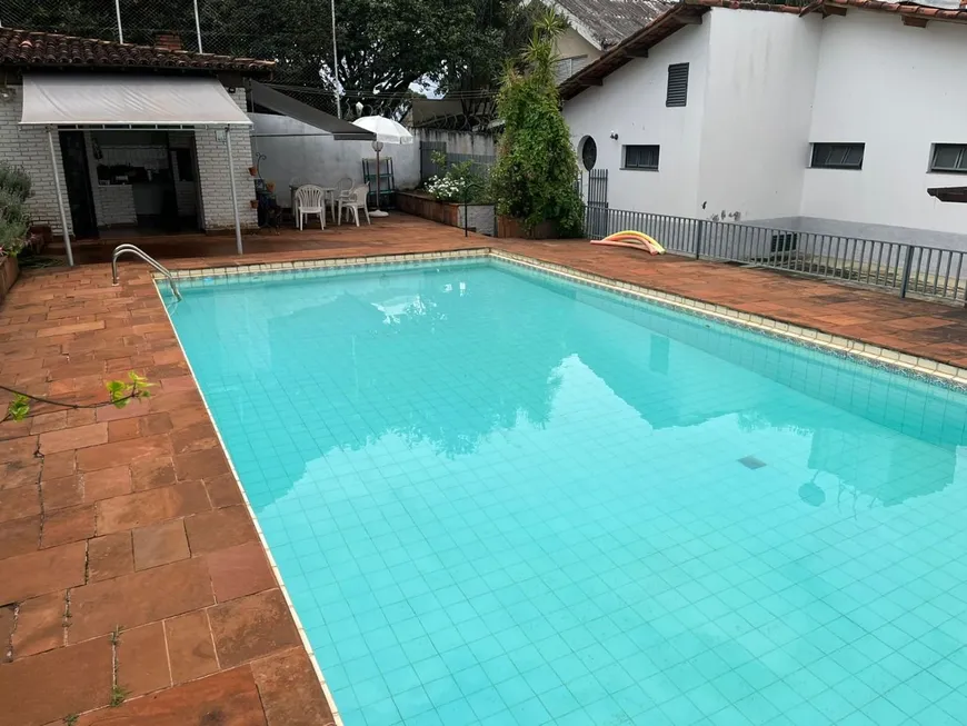 Foto 1 de Casa com 4 Quartos à venda, 293m² em Cidade Jardim, Uberlândia