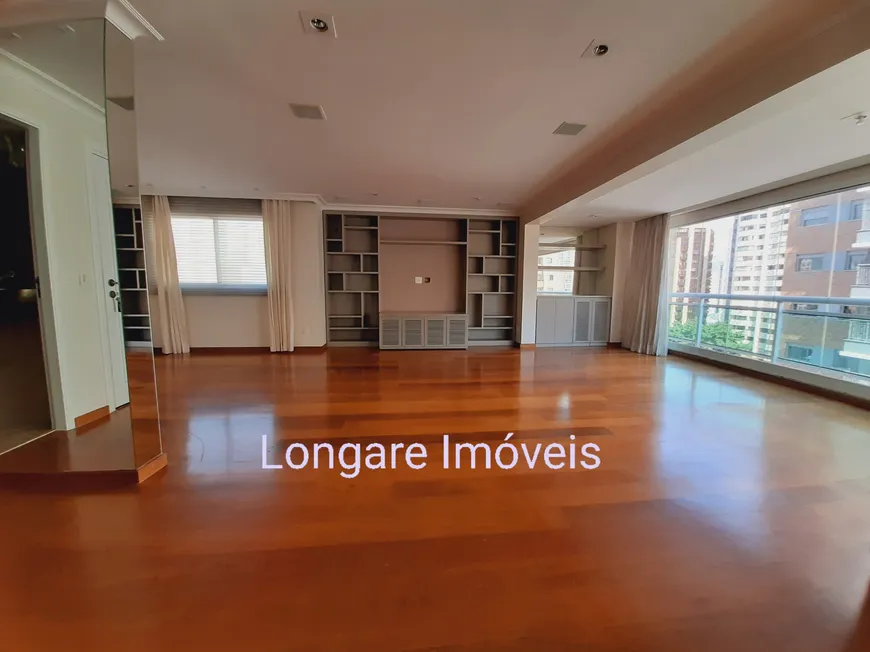 Foto 1 de Apartamento com 3 Quartos para alugar, 165m² em Moema, São Paulo