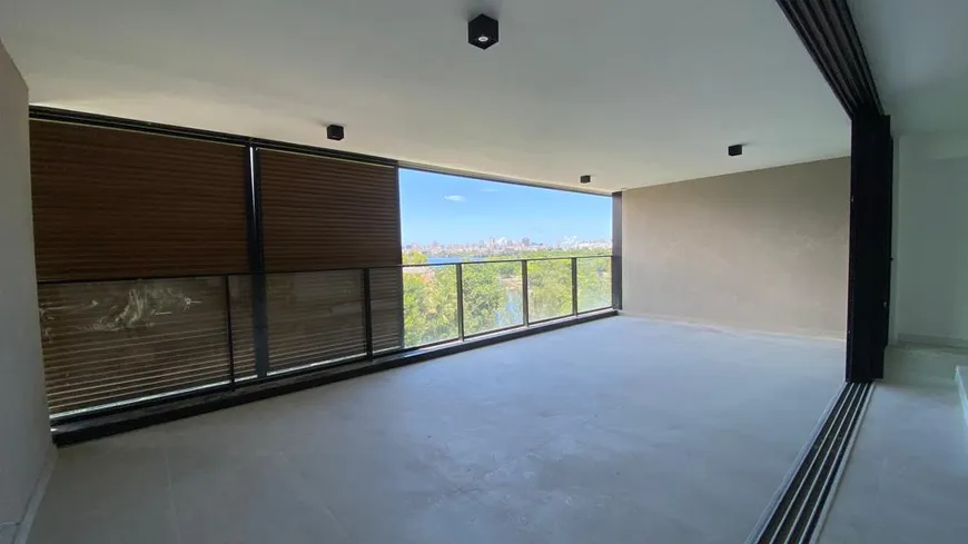 Foto 1 de Apartamento com 3 Quartos à venda, 165m² em Lagoa, Rio de Janeiro