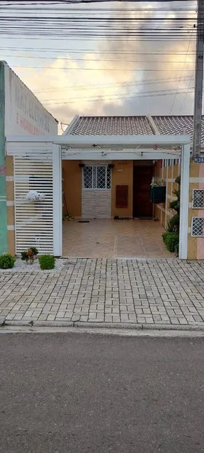 Foto 1 de Casa com 2 Quartos à venda, 46m² em Tatuquara, Curitiba