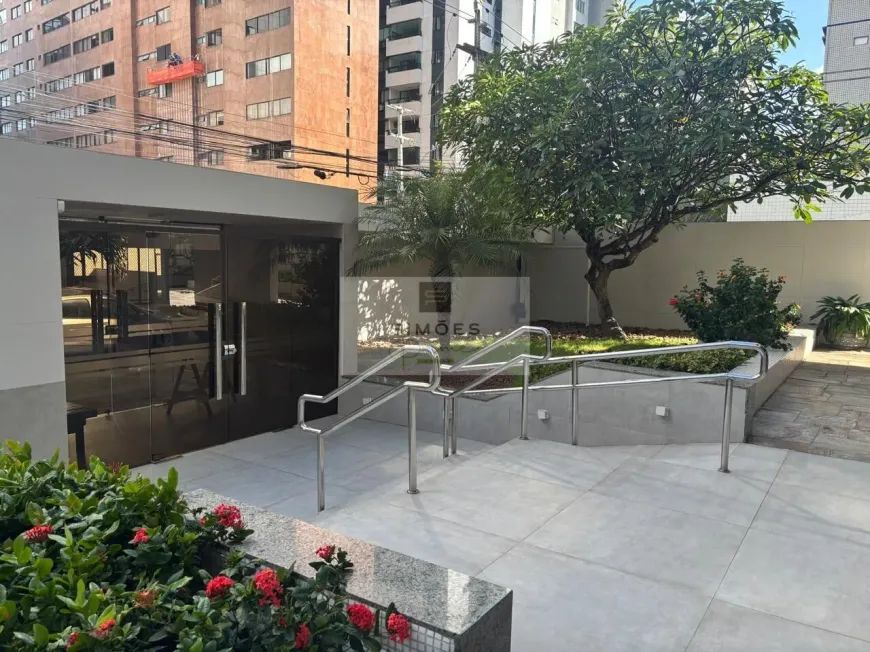 Foto 1 de Apartamento com 4 Quartos para alugar, 253m² em Boa Viagem, Recife