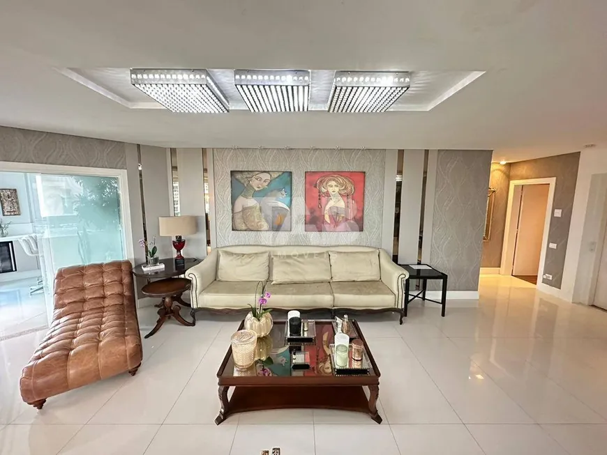 Foto 1 de Apartamento com 5 Quartos à venda, 350m² em Praia Brava, Itajaí