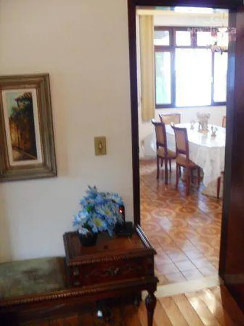 Foto 1 de Casa com 8 Quartos à venda, 800m² em Santa Lúcia, Vitória