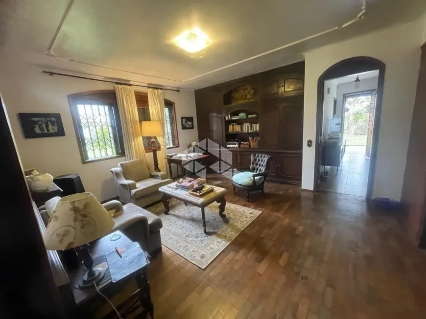 Foto 1 de Casa com 4 Quartos à venda, 310m² em Cinquentenário, Caxias do Sul