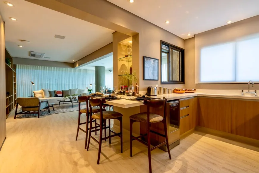 Foto 1 de Apartamento com 3 Quartos à venda, 153m² em Moema, São Paulo