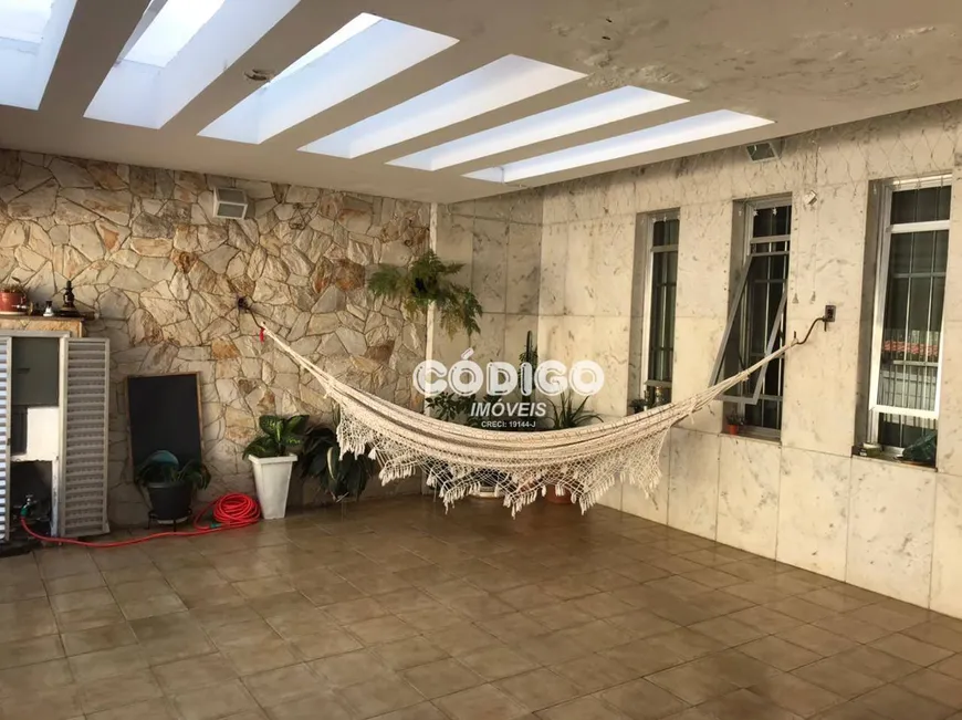 Foto 1 de Sobrado com 3 Quartos à venda, 245m² em Jardim Munhoz, Guarulhos