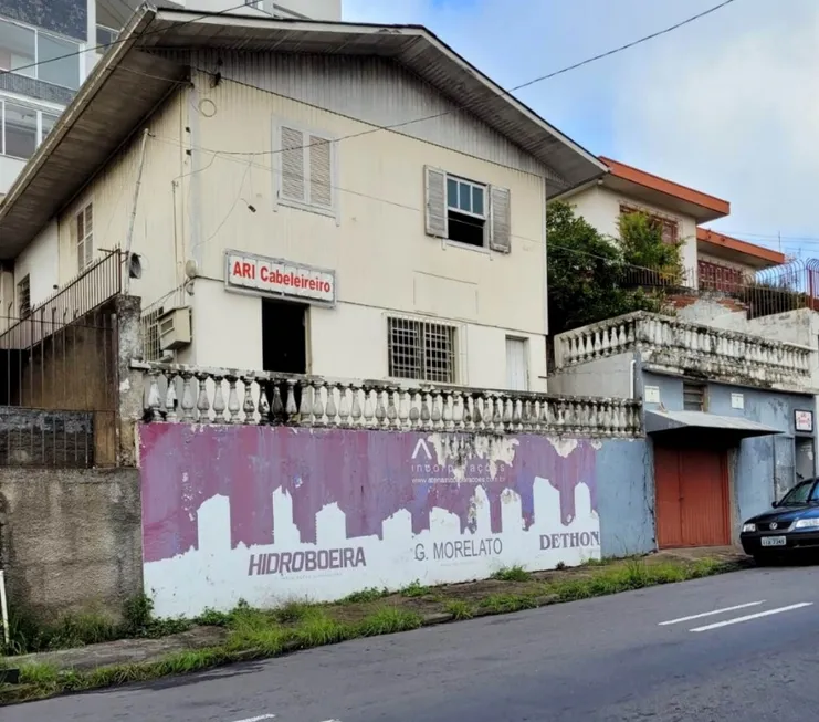 Foto 1 de Lote/Terreno à venda, 180m² em Panazzolo, Caxias do Sul