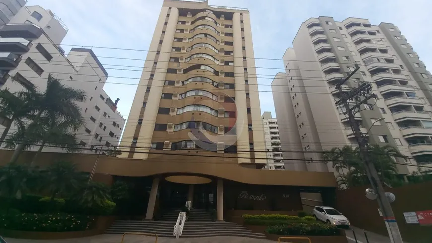 Foto 1 de Apartamento com 3 Quartos para alugar, 142m² em Centro, Florianópolis
