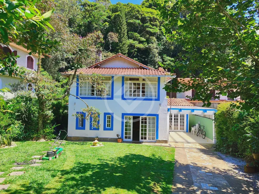 Foto 1 de Casa de Condomínio com 5 Quartos à venda, 320m² em Carlos Guinle, Teresópolis