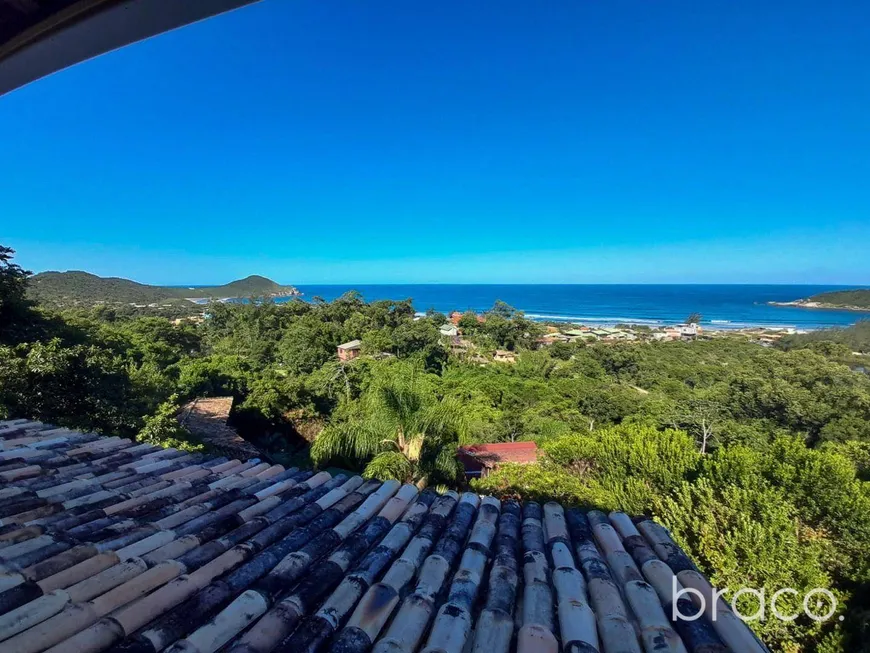 Foto 1 de Casa com 3 Quartos à venda, 130m² em Praia do Rosa, Imbituba