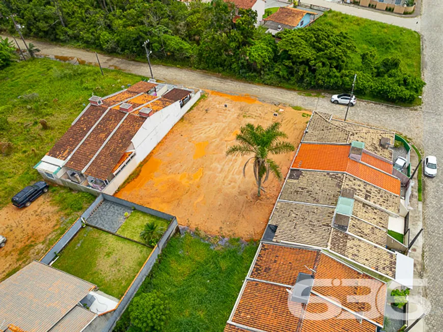 Foto 1 de Lote/Terreno à venda, 303m² em Centro, Balneário Barra do Sul