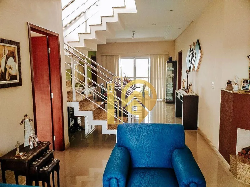 Foto 1 de Casa de Condomínio com 4 Quartos à venda, 264m² em Jardim Coleginho, Jacareí