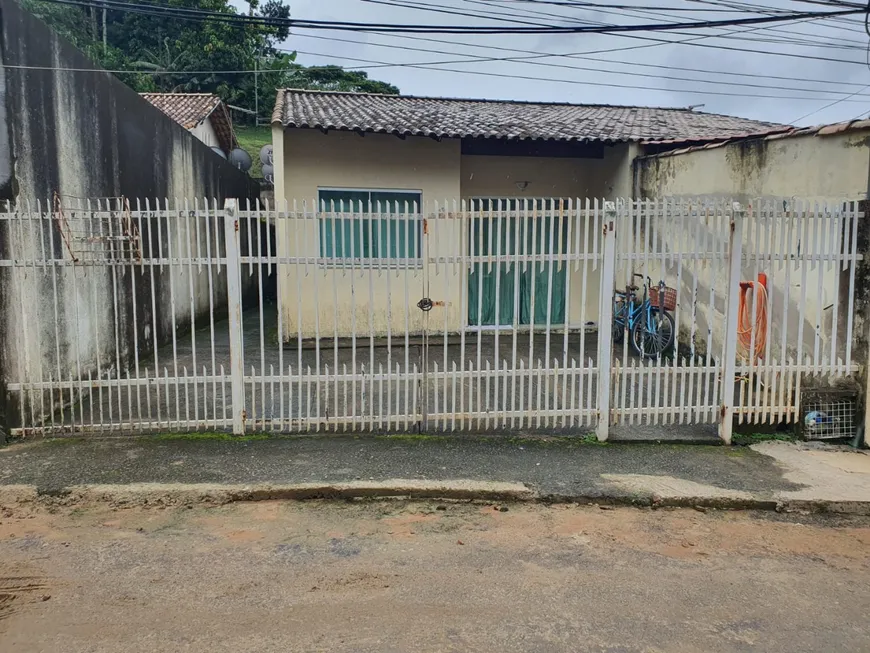 Foto 1 de Casa com 2 Quartos à venda, 126m² em Santa Rita do Zarur, Volta Redonda