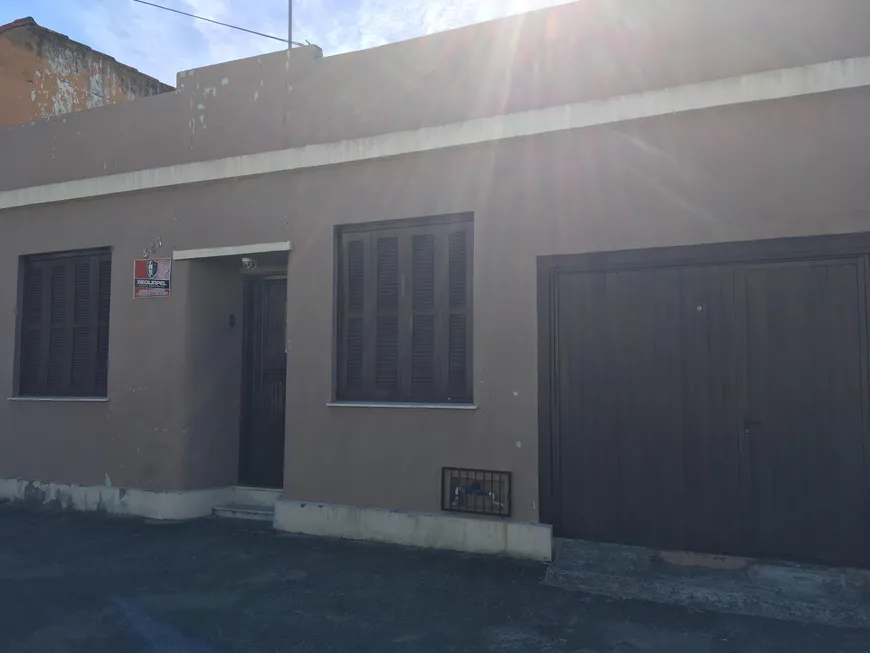 Foto 1 de Casa com 3 Quartos à venda, 200m² em Centro, Pelotas