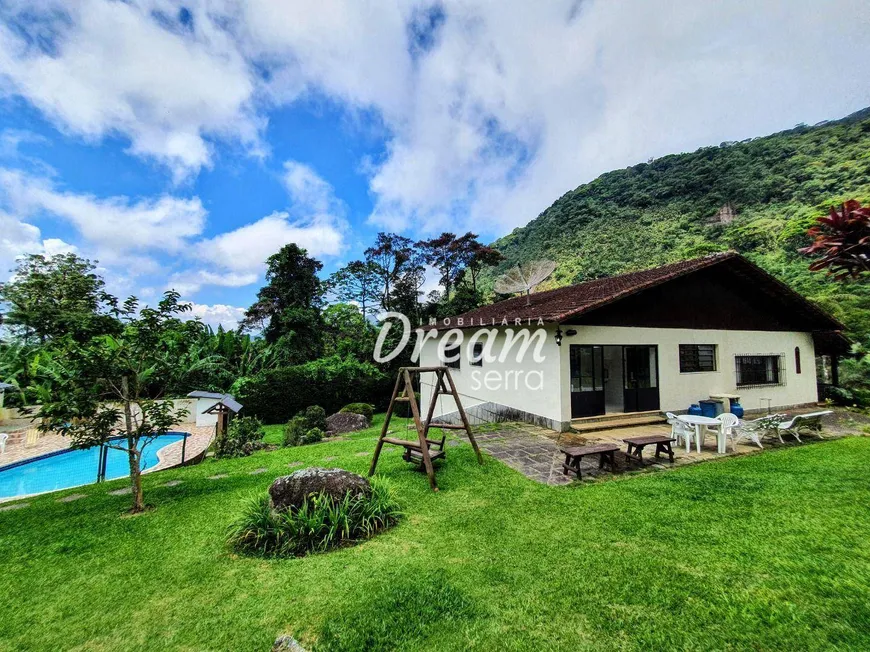 Foto 1 de Casa com 5 Quartos à venda, 266m² em Granja Guarani, Teresópolis