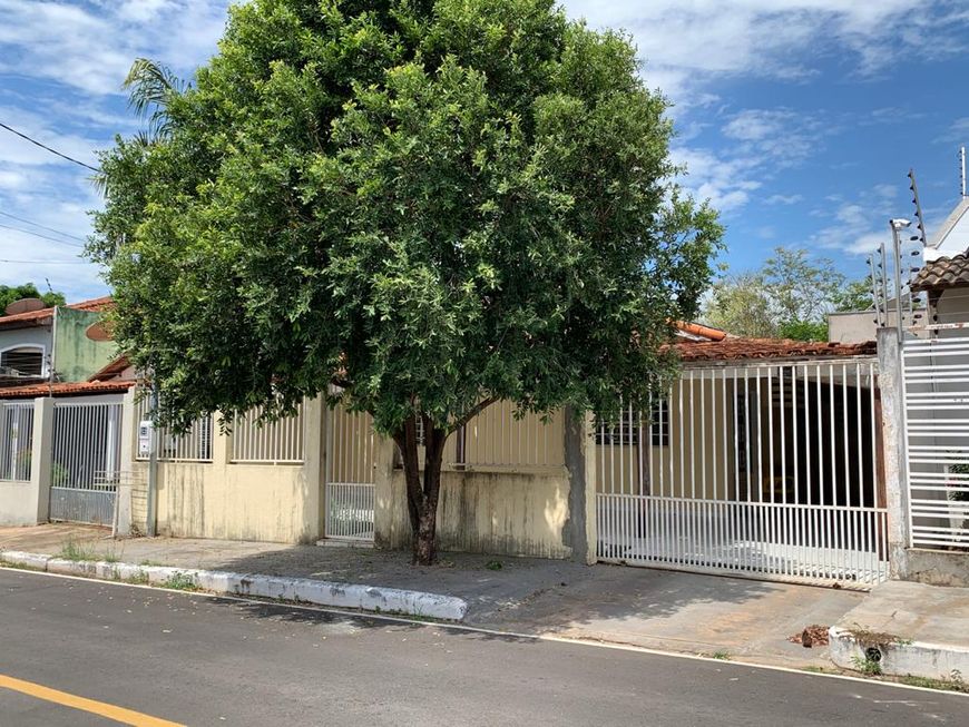 Casas com 3 quartos na Avenida Central em Várzea Grande