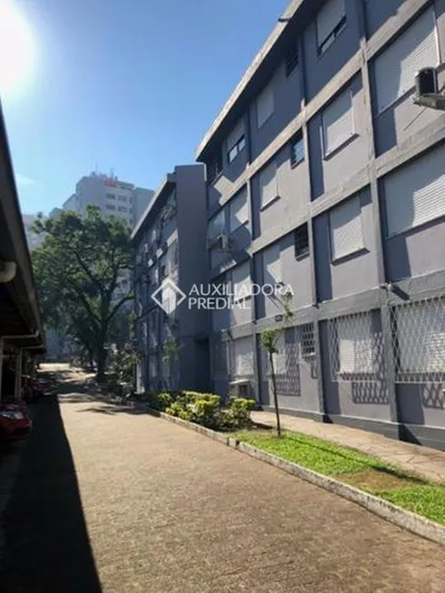 Foto 1 de Apartamento com 3 Quartos à venda, 74m² em Cristal, Porto Alegre