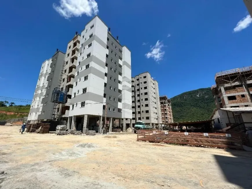 Foto 1 de Apartamento com 2 Quartos à venda, 54m² em Pedra Branca, Palhoça