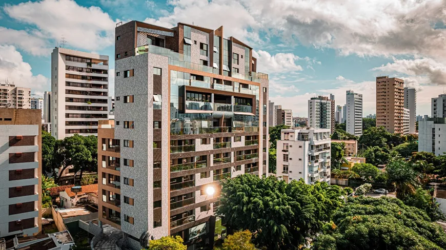 Foto 1 de Apartamento com 4 Quartos à venda, 257m² em Casa Forte, Recife