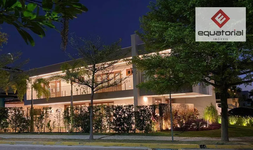 Foto 1 de Casa de Condomínio com 5 Quartos à venda, 420m² em Eusebio, Fortaleza