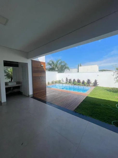 Foto 1 de Casa de Condomínio com 4 Quartos à venda, 288m² em Varanda Sul, Uberlândia