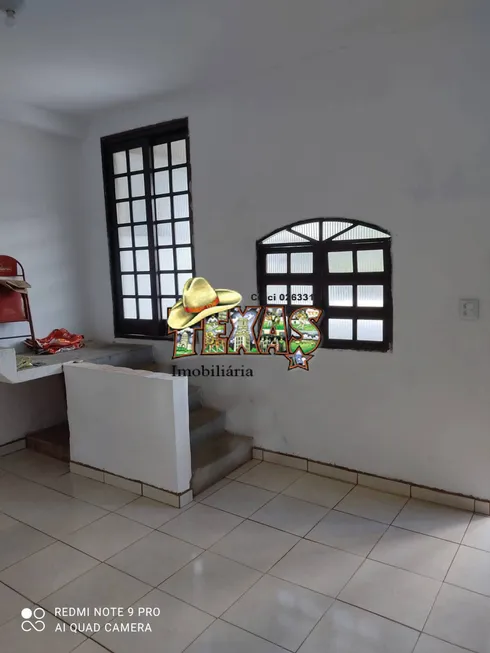 Foto 1 de Sobrado com 4 Quartos à venda, 150m² em Conjunto Habitacional A E Carvalho , São Paulo