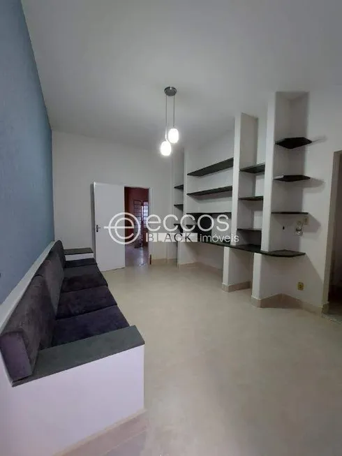 Foto 1 de Casa com 3 Quartos à venda, 220m² em Centro, Araguari