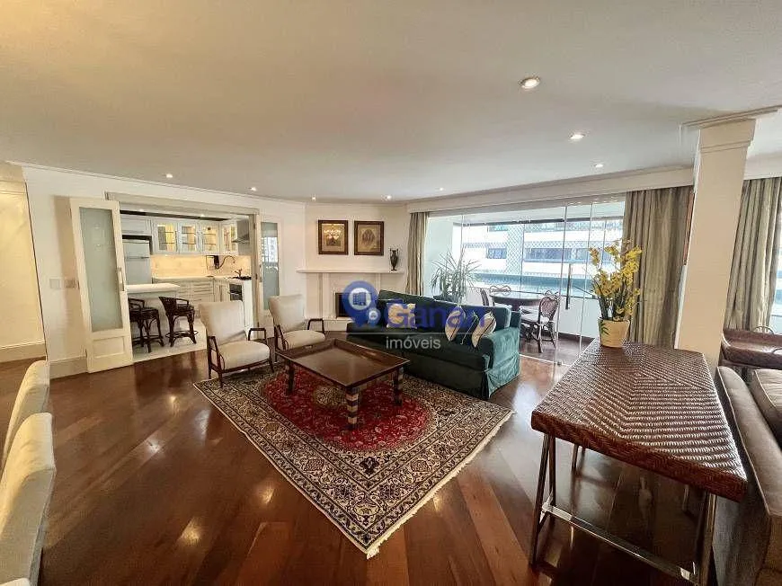 Foto 1 de Apartamento com 4 Quartos para alugar, 147m² em Moema, São Paulo