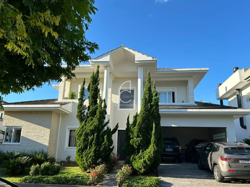 Foto 1 de Casa com 4 Quartos à venda, 328m² em Rio Tavares, Florianópolis