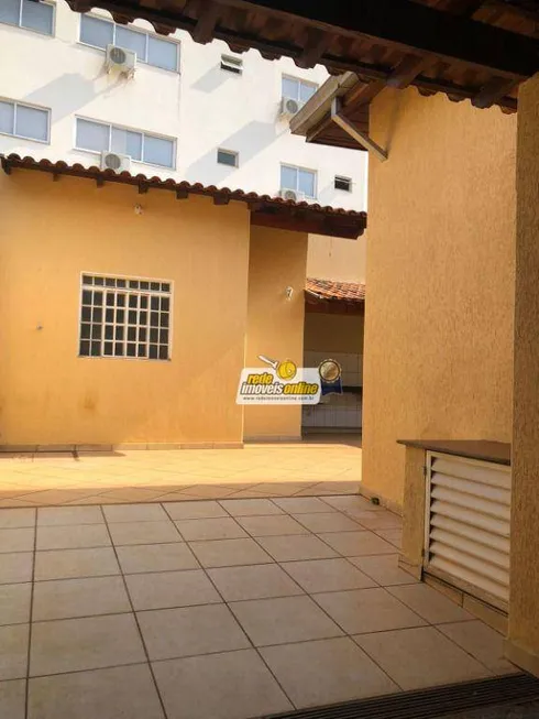 Foto 1 de Casa com 6 Quartos à venda, 210m² em Centro, Uberaba
