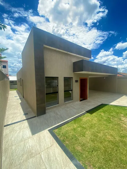 Foto 1 de Casa com 4 Quartos à venda, 178m² em Planalto, Belo Horizonte