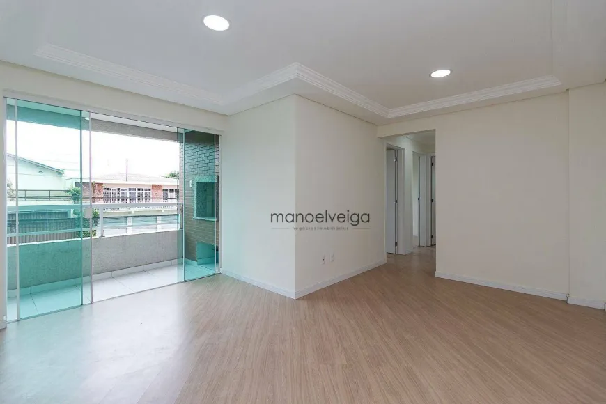 Foto 1 de Apartamento com 3 Quartos para alugar, 75m² em Capão Raso, Curitiba