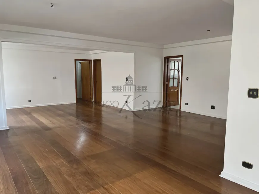 Foto 1 de Apartamento com 3 Quartos à venda, 161m² em Moema, São Paulo