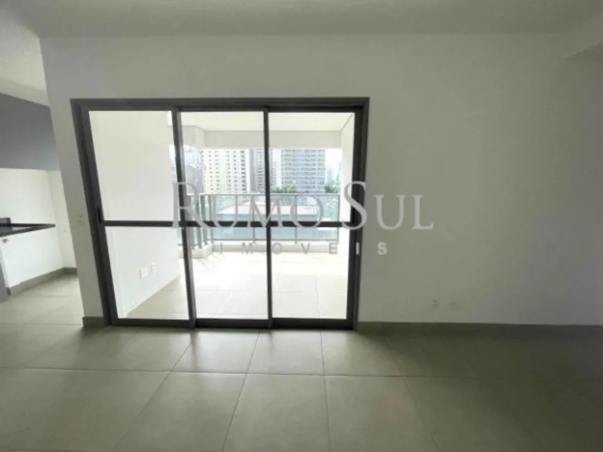 Foto 1 de Apartamento com 2 Quartos para alugar, 65m² em Campo Belo, São Paulo