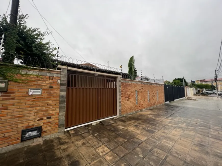 Foto 1 de Casa com 4 Quartos à venda, 200m² em Cohabinal, Parnamirim