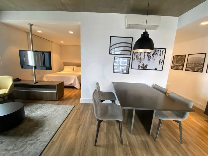 Foto 1 de Apartamento com 1 Quarto para alugar, 62m² em Brooklin, São Paulo