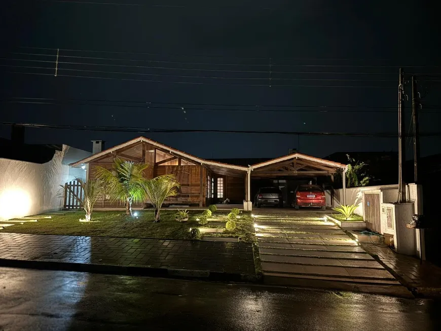 Foto 1 de Casa de Condomínio com 4 Quartos à venda, 200m² em Arujá Country Club, Arujá