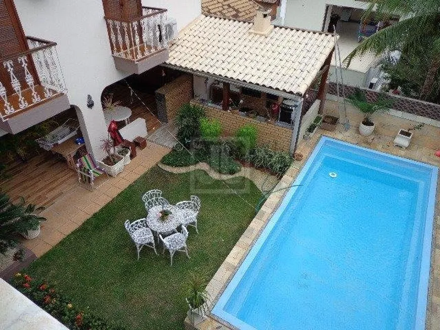 Foto 1 de Casa com 3 Quartos à venda, 210m² em Jardim Guanabara, Rio de Janeiro