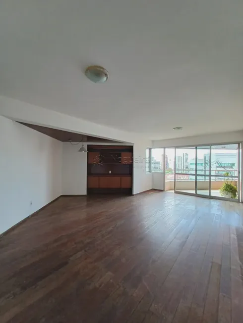 Foto 1 de Apartamento com 3 Quartos à venda, 143m² em Aflitos, Recife