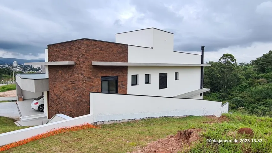 Foto 1 de Casa de Condomínio com 4 Quartos à venda, 340m² em Vila Rio Branco, Jundiaí