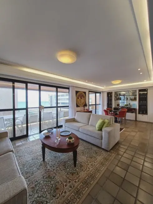 Foto 1 de Apartamento com 4 Quartos à venda, 246m² em Boa Viagem, Recife