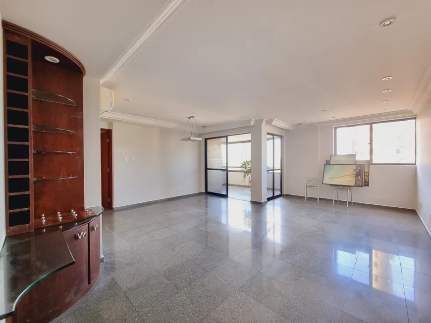 Foto 1 de Apartamento com 4 Quartos à venda, 131m² em Pituba, Salvador