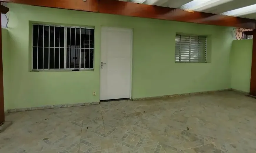 Foto 1 de Casa com 2 Quartos à venda, 56m² em Uruguai, Salvador