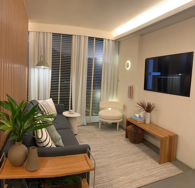 Foto 1 de Apartamento com 3 Quartos à venda, 66m² em Barra da Tijuca, Rio de Janeiro
