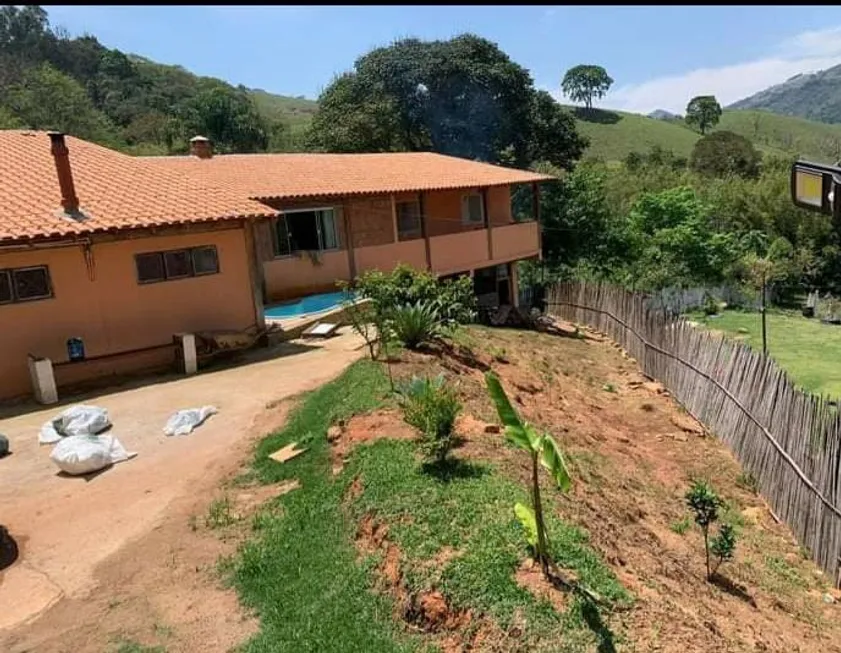 Foto 1 de Fazenda/Sítio com 3 Quartos à venda, 1000m² em Zona Rural, Delfim Moreira