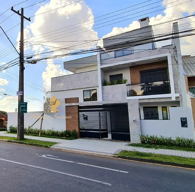 Foto 1 de Sobrado com 3 Quartos à venda, 145m² em Silveira da Motta, São José dos Pinhais
