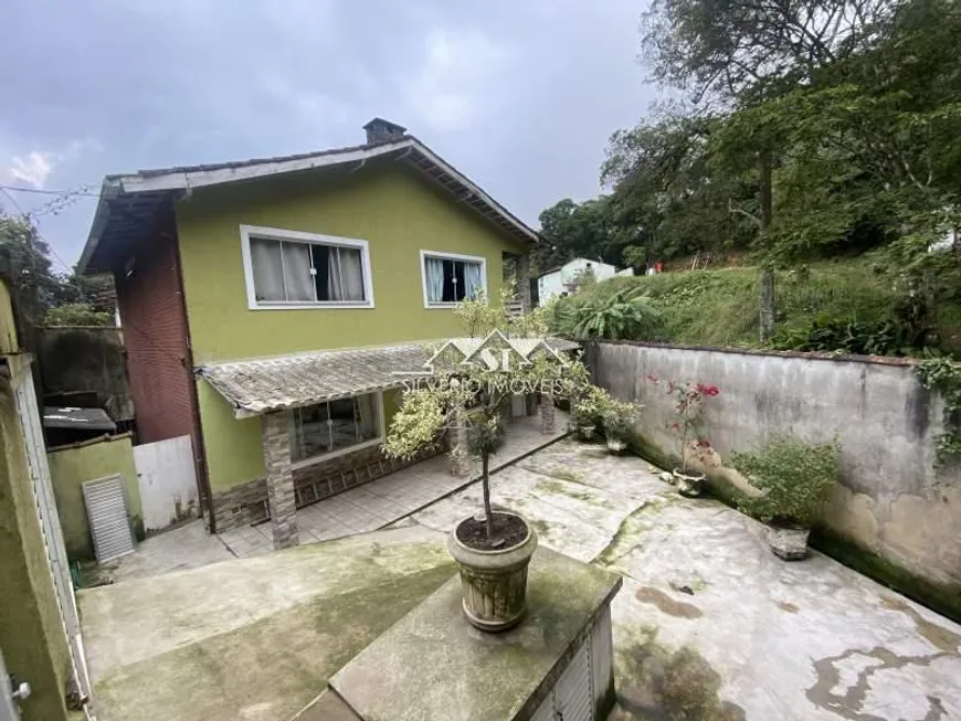 Foto 1 de Casa com 4 Quartos à venda, 300m² em Independência, Petrópolis