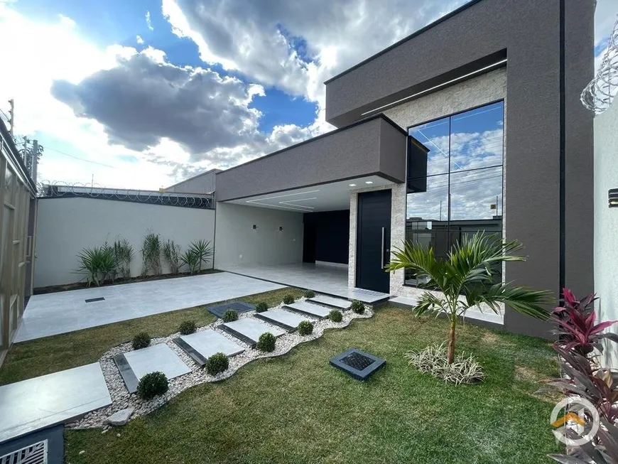 Foto 1 de Casa com 3 Quartos à venda, 170m² em Moinho dos Ventos, Goiânia